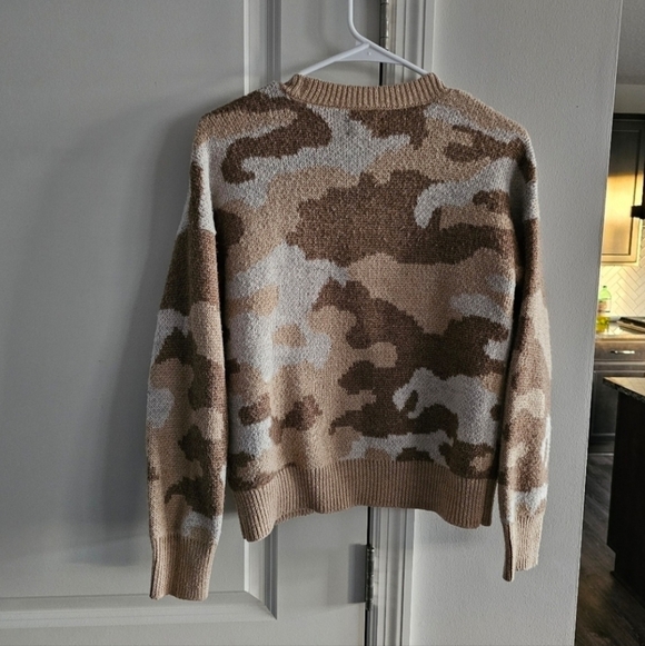 Lucky Brand Camo Cardigan - Picture 5 of 7